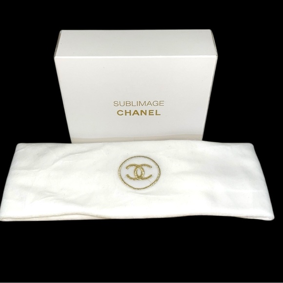 NEW Chanel White Spa Headband with Gold Embroidered Logo - Picture 1 of 5